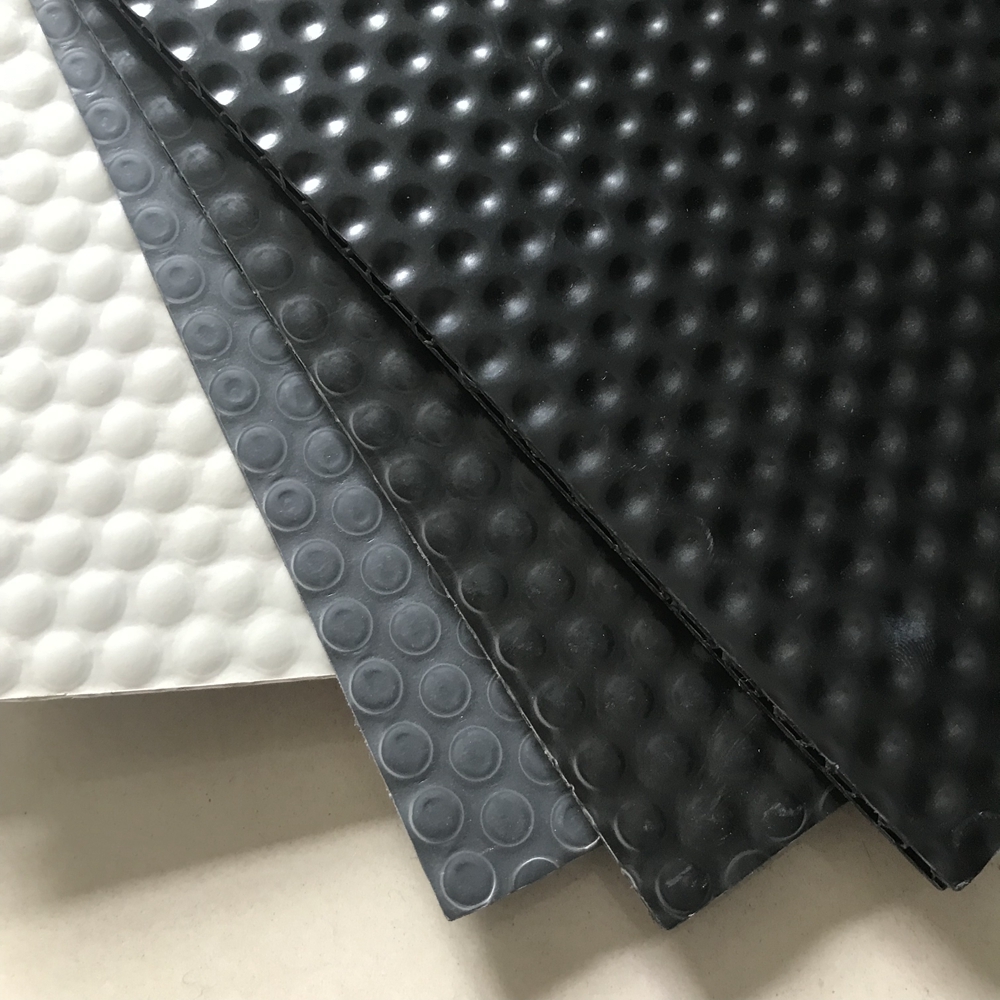 PP honeycomb lightens strengthens automotive panels